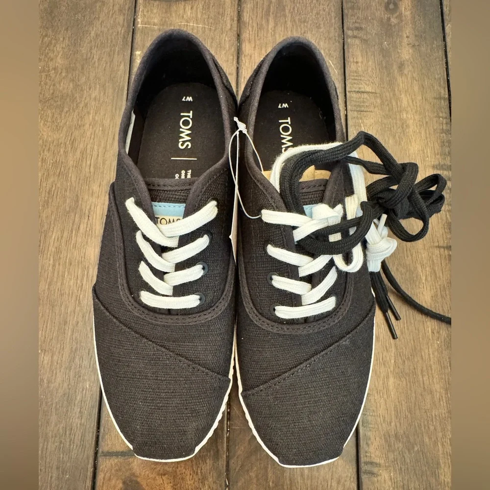 TOMS Cordones Indio Womens 7 B Sneakers Casual Shoes Black Heritage Canvass NIB